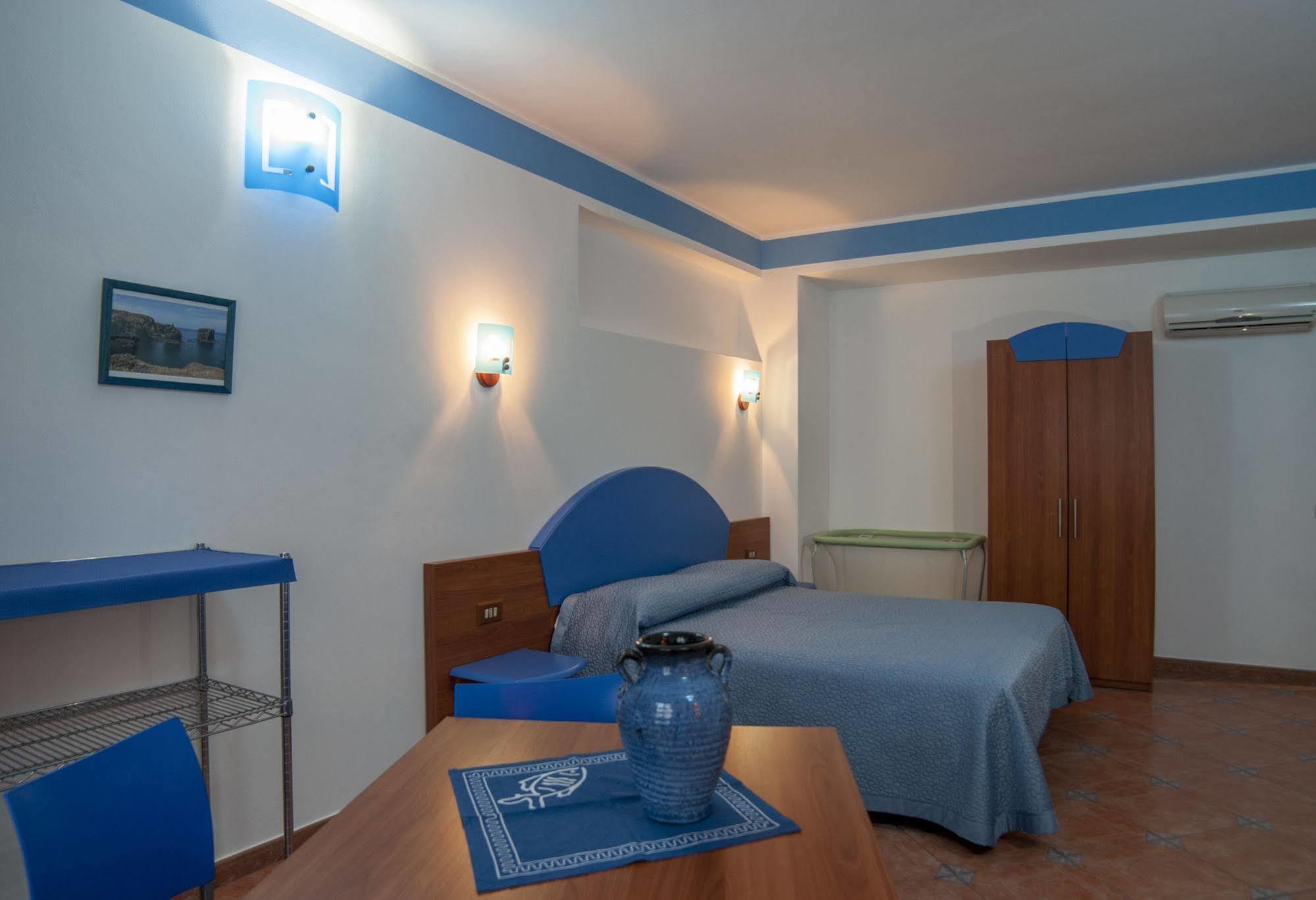 Aparthotel Sogni Nel Blu Isola di Ustica Zewnętrze zdjęcie