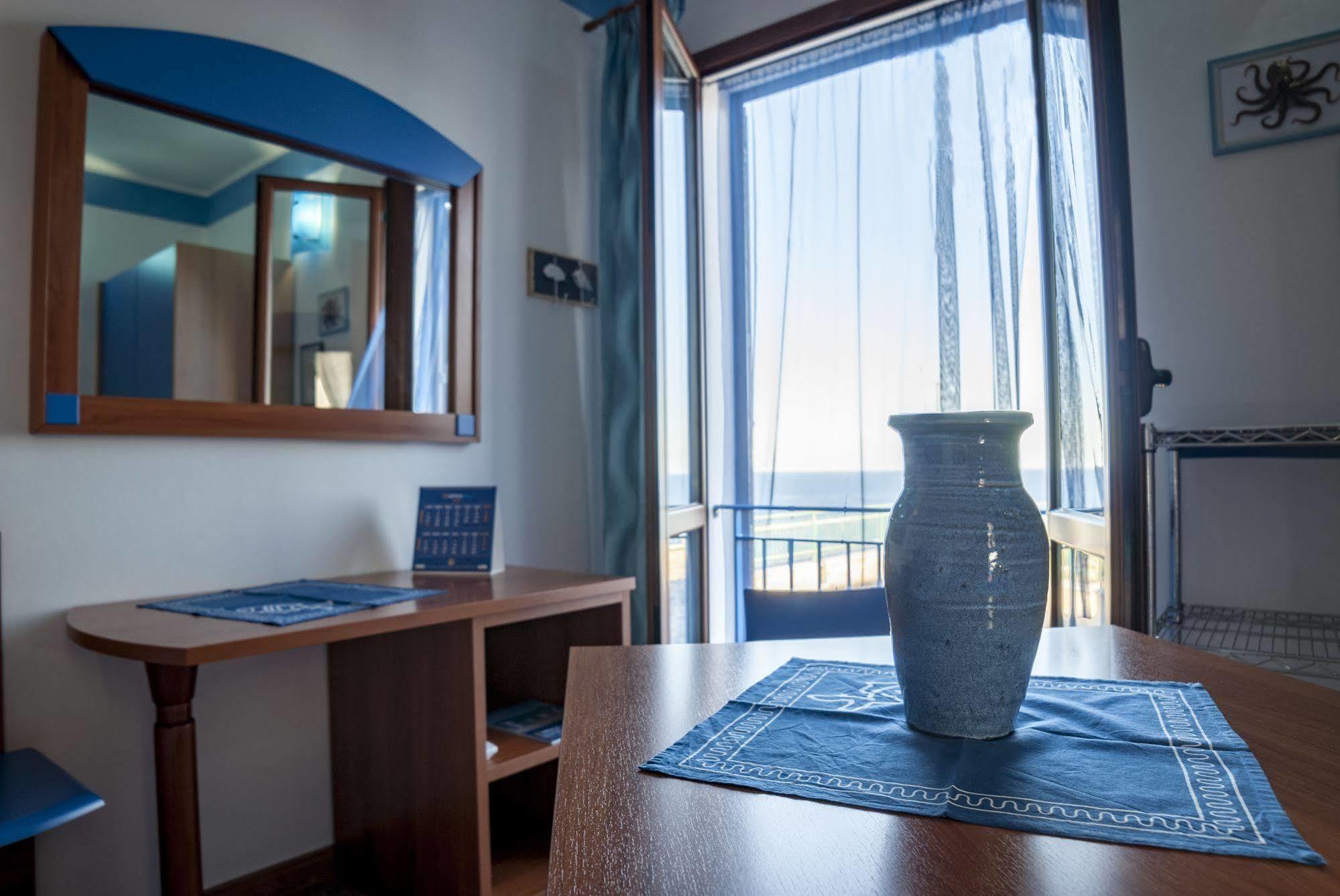 Aparthotel Sogni Nel Blu Isola di Ustica Zewnętrze zdjęcie