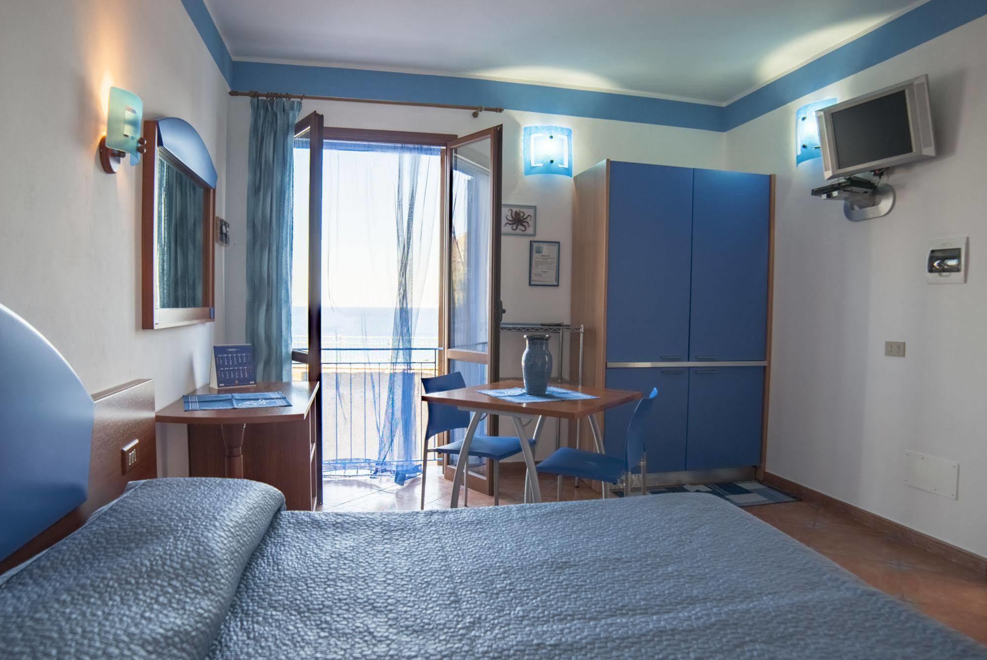 Aparthotel Sogni Nel Blu Isola di Ustica Zewnętrze zdjęcie